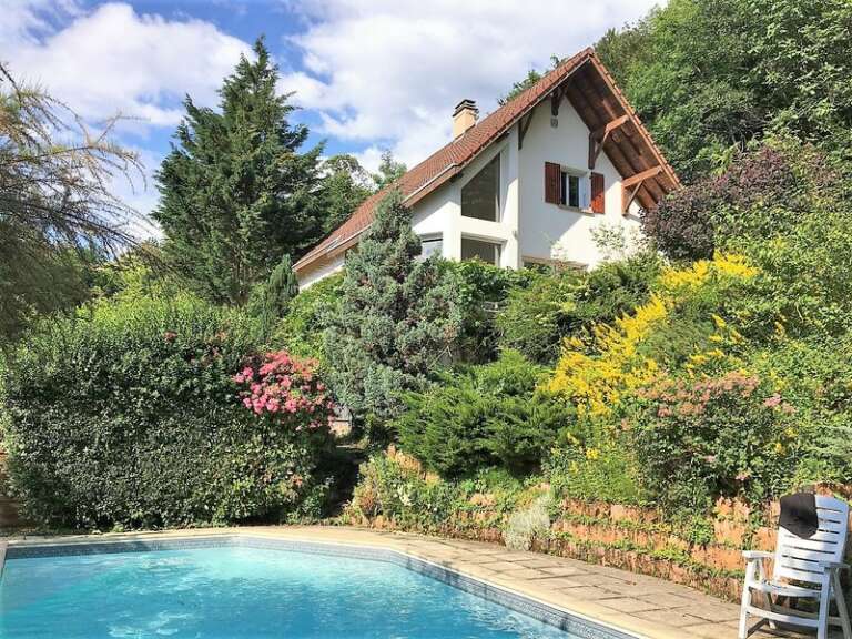 🏡✨ **À Vendre : Villa d’Exception à Venon avec Vue Imprenable et Piscine ! 🌄🏊‍♂️