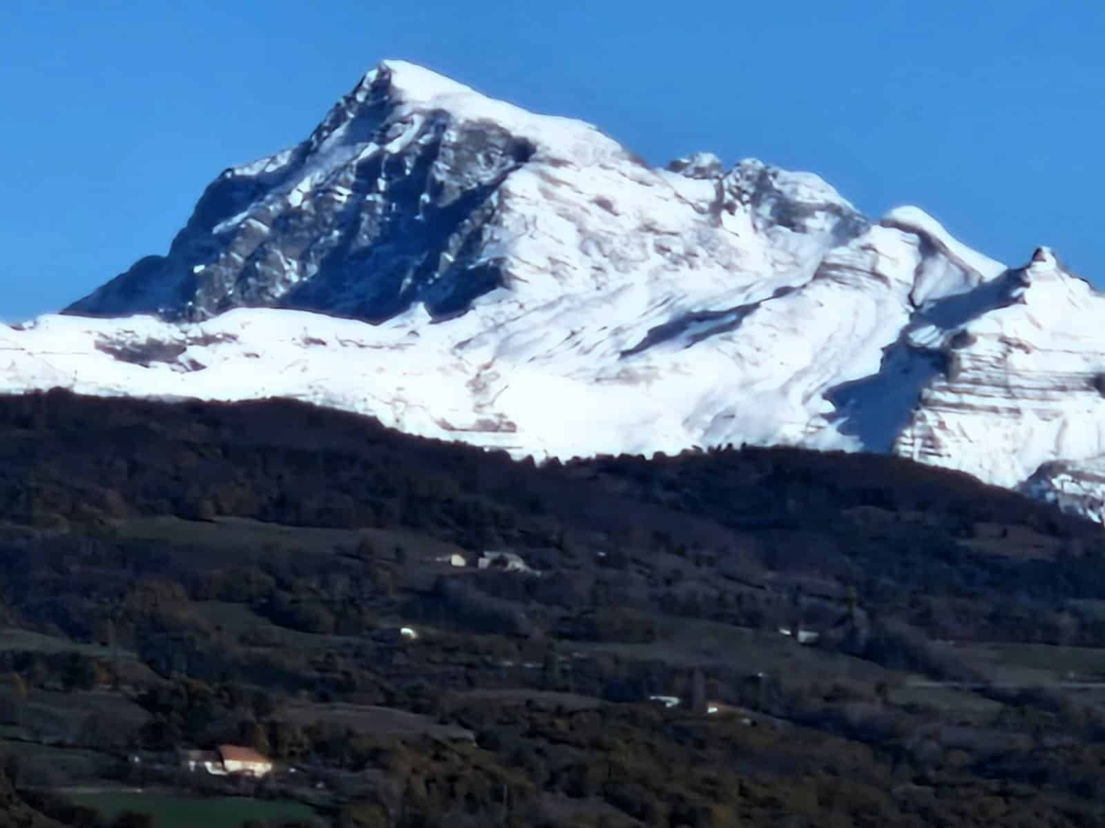 Une grande maison traditionnelle